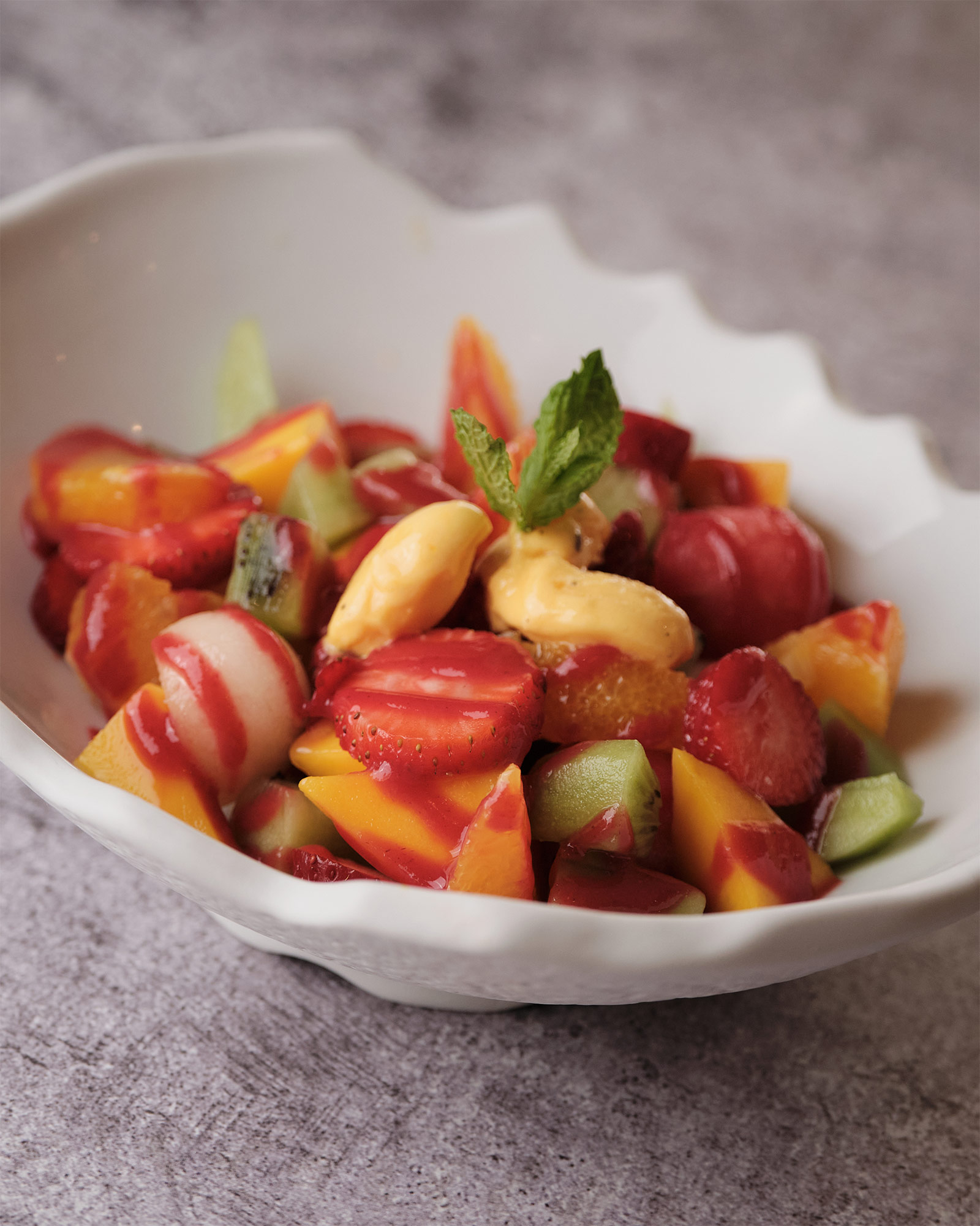 Frutas frescas con coulis